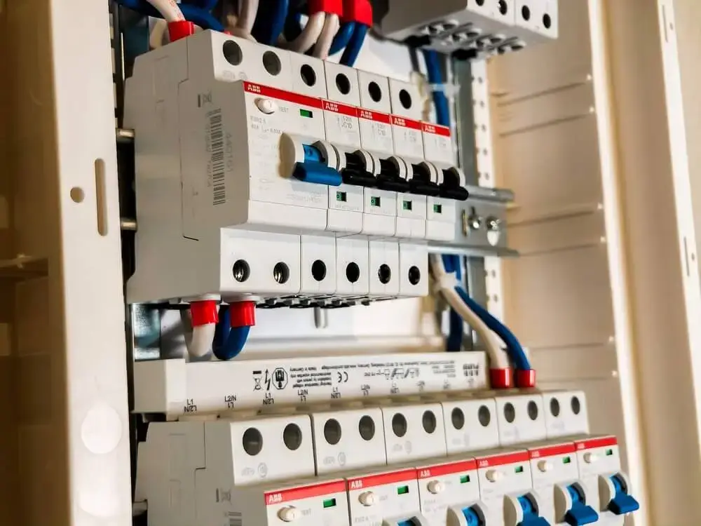 Instalații electrice complete în Constanța